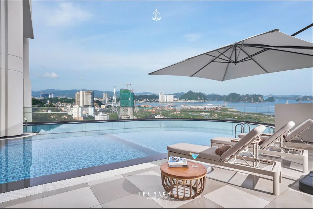 Khách sạn The Yacht Hotel Hạ Long 5 sao