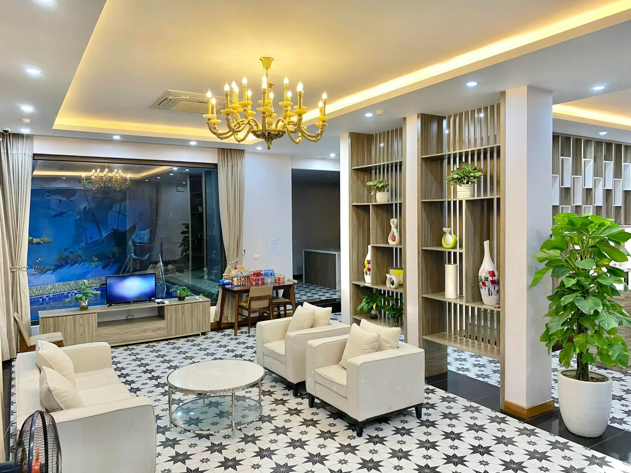 Queen Villa Hạ Long 