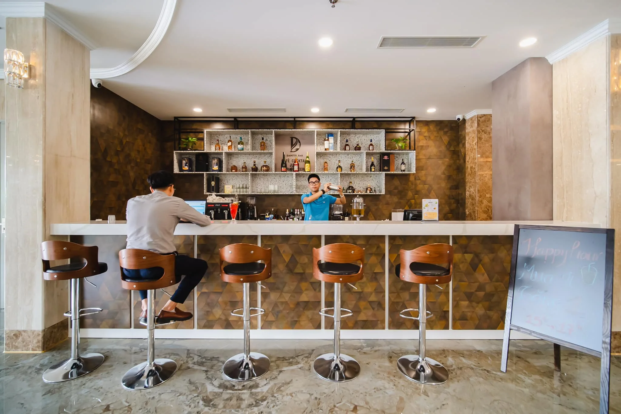 Danitel Hạ Long Hotel